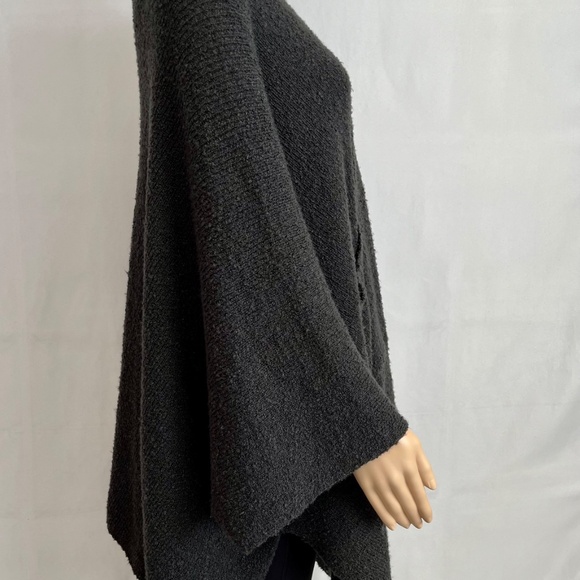 Vince Camuto Cape-Style Sweater Laganlook Wrap, Size OS, Gray - Picture 5 of 11